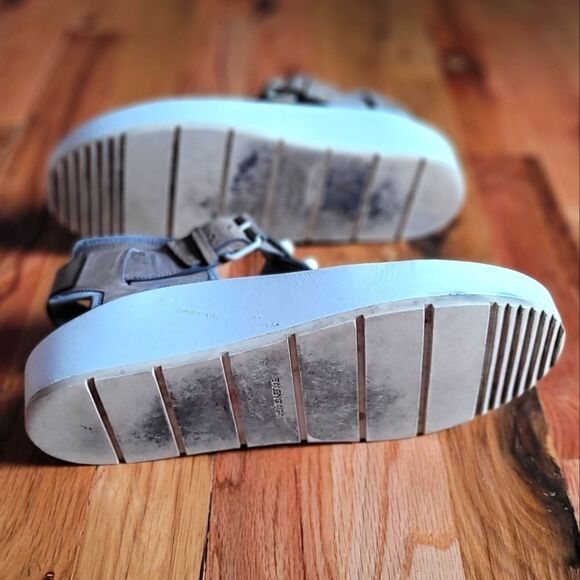 Balenciaga Studded Platform T Strap Sandals Size 40(9.5US) - Picture 8 of 9